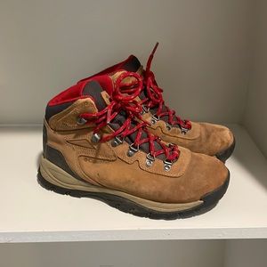 Waterproof Colombia hiking boots